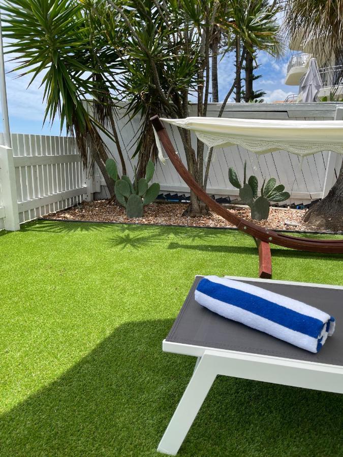 Tessa'S On The Beach Gold Coast Buitenkant foto